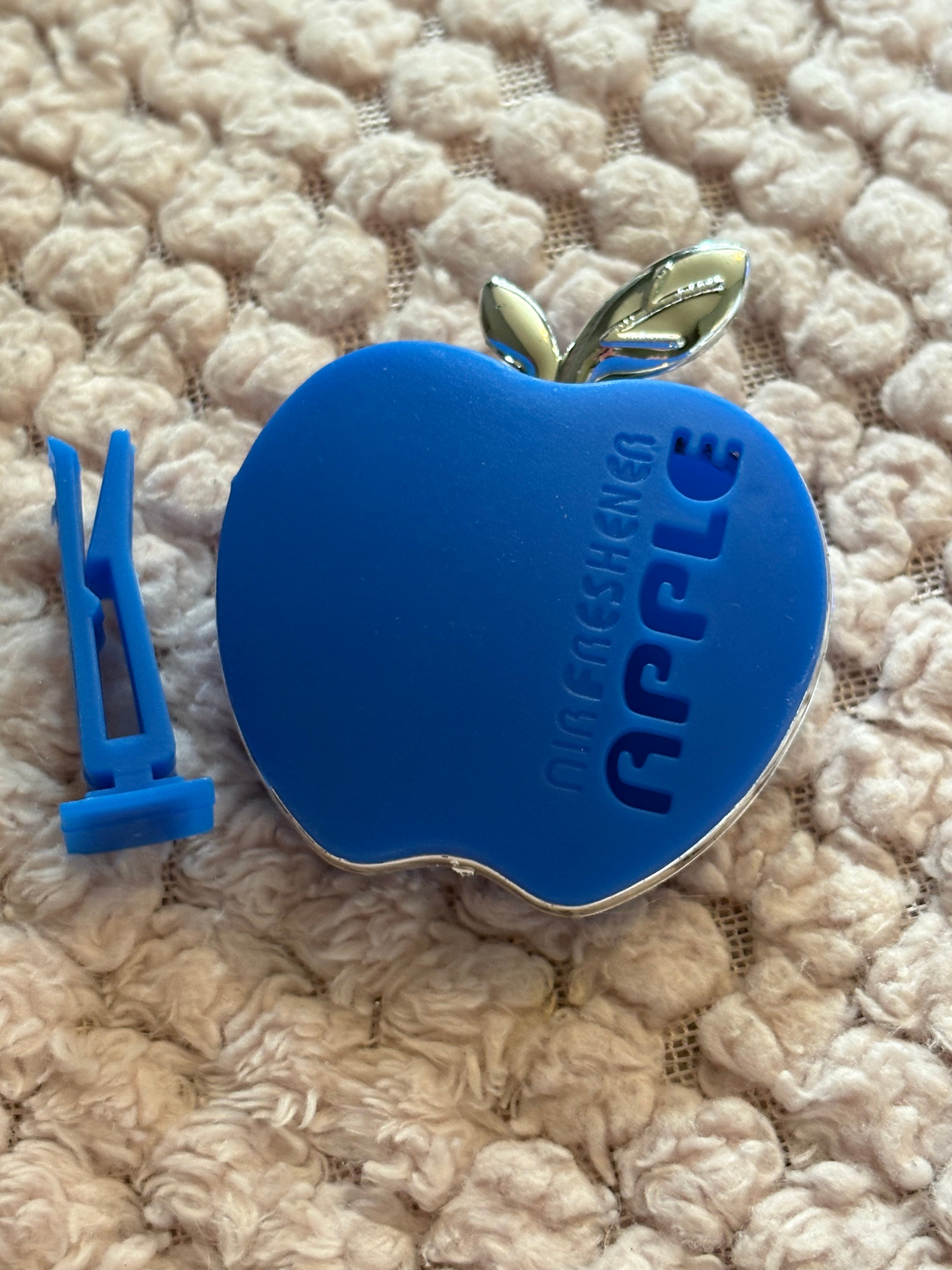 Apple Car Vent Clip and Disc
